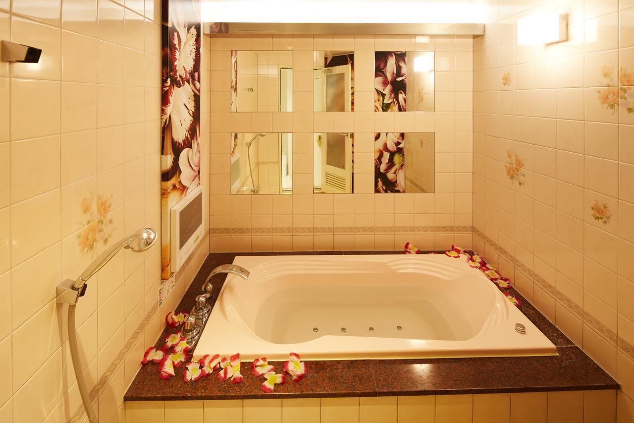 Hotel Venus Neo (Adults Only) Наґоя Екстер'єр фото